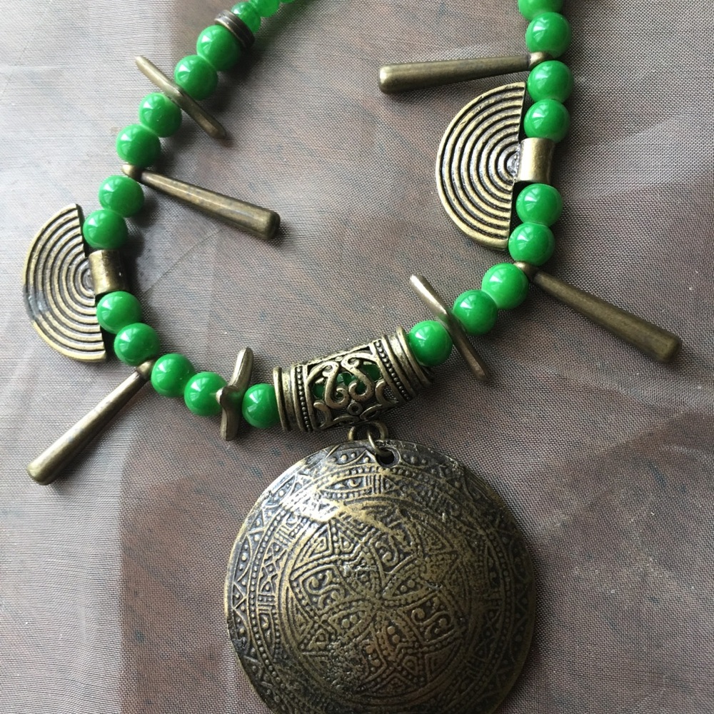 Green beaded brass necklace